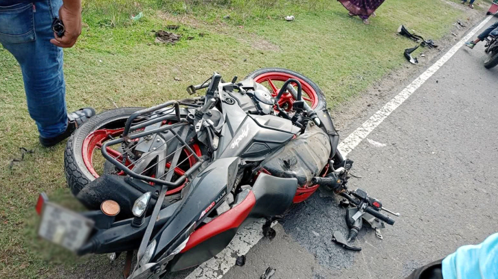 বাগেরহাটে বাস-মোটরসাইকেল সংঘর্ষে নিহত ২