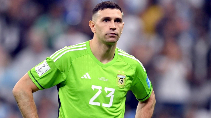 আর্জেন্টিনা দল থেকে বাদ পড়লেন মার্টিনেজ!