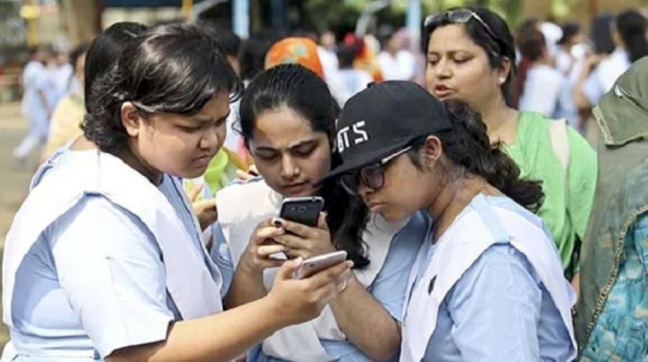 আজ এইচএসসি খাতা পুনর্নিরীক্ষণের ফল প্রকাশ