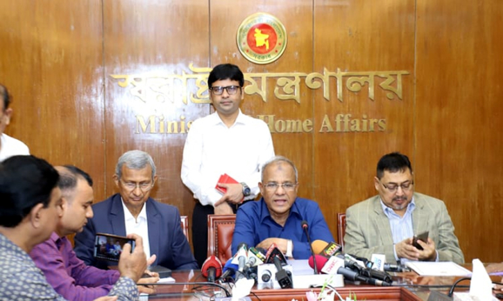 নির্বাচনের আগে আইনশৃঙ্খলা পরিস্থিতির অবনতির আশংকা নেই: স্বরাষ্ট্র উপদেষ্টা