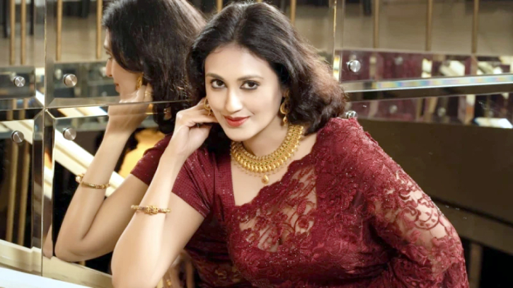 ‘আমি নিজেকে সরিয়ে নিয়েছি’: কুসুম শিকদার