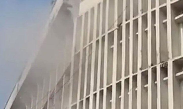 এবার বাংলাদেশ মেডিক্যাল বিশ্ববিদ্যালয়ে আগুন