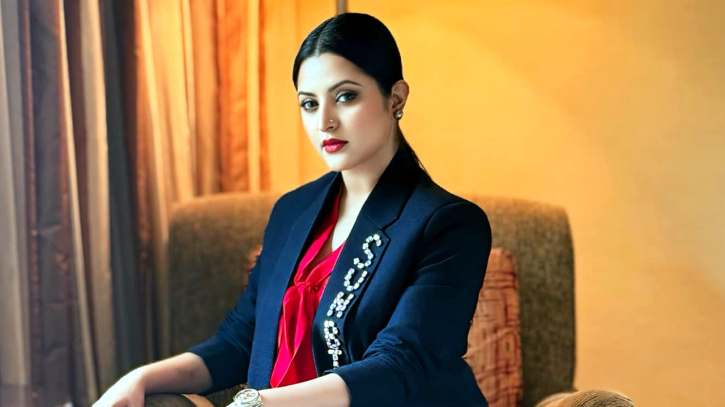 আমার পঞ্চাশ বছর বয়সী লুকটা দেখার অপেক্ষায় আছি : পরীমনি