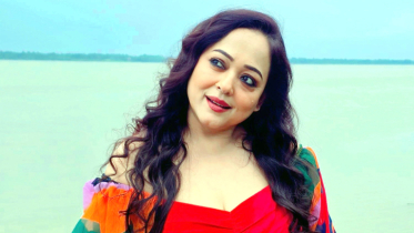 ‘রাজনীতি একেবারেই বুঝি না’