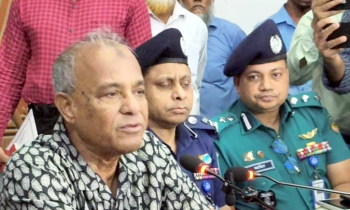 সত্য ও তথ্যভিত্তিক সংবাদেই গুজব প্রতিহত সম্ভব: স্বরাষ্ট্র উপদেষ্টা সত্য ও তথ্যভিত্তিক সংবাদেই গুজব প্রতিহত সম্ভব: স্বরাষ্ট্র উপদেষ্টা