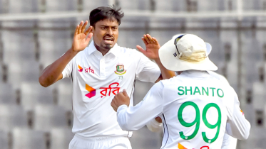 দ্রুততম ২৫০ উইকেট নিয়ে তাইজুলের ইতিহাস দ্রুততম ২৫০ উইকেট নিয়ে তাইজুলের ইতিহাস