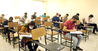 বেশ কয়েকটি বিশ্ববিদ্যালয়ে সশরীরে ক্লাস স্থগিত: চলবে অনলাইনে, বাস চলাচল বন্ধ বেশ কয়েকটি বিশ্ববিদ্যালয়ে সশরীরে ক্লাস স্থগিত: চলবে অনলাইনে, বাস চলাচল বন্ধ