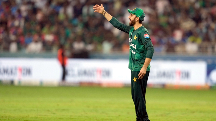 ধোনিকে ছাড়িয়ে বিশ্ব রেকর্ড গড়লেন সালমান আগা