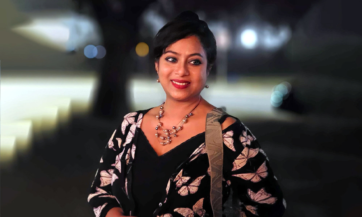 না জানিয়ে ইউটিউবে সিনেমা মুক্তি, ক্ষোভ ঝাড়লেন শাবনূর