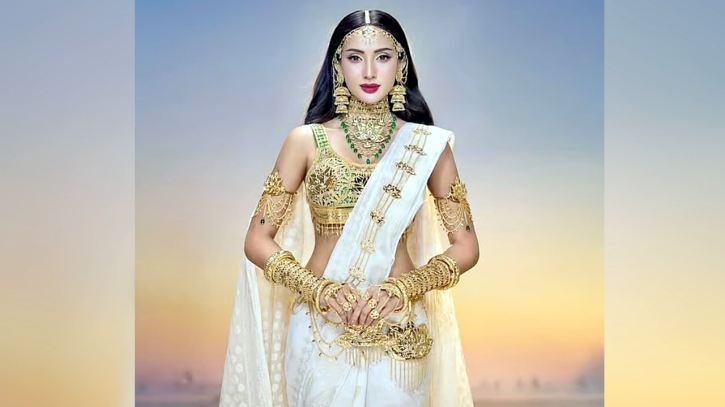 জামদানি শাড়িতে ‘মিস ইউনিভার্স’ মঞ্চে মিথিলা