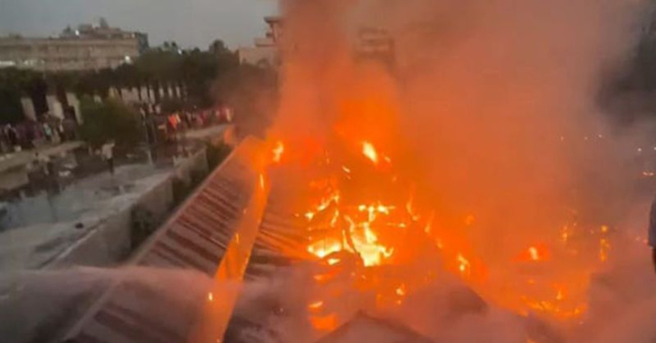 গাজীপুরে ভয়াবহ অগ্নিকাণ্ড, ১০০ ঘর পুড়ে ছাই