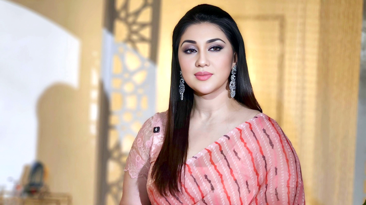 বিয়ের সময় খাট-সোফাও মেলেনি অপু বিশ্বাসের! বিয়ের সময় খাট-সোফাও মেলেনি অপু বিশ্বাসের!
