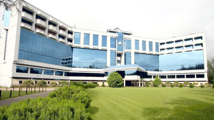 রহস্যজনক ক্ষমতায় বেপরোয়া ‘হোটেল সিগাল’