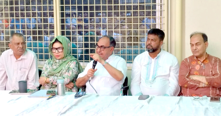 ধর্ম ব্যবসায়ী একটি দল নির্বাচন নিয়ে বিভ্রান্তি ছড়াচ্ছে : মির্জা আব্বাস ধর্ম ব্যবসায়ী একটি দল নির্বাচন নিয়ে বিভ্রান্তি ছড়াচ্ছে : মির্জা আব্বাস