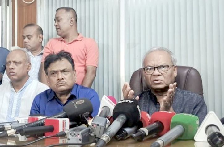 আওয়ামী লীগ সচল থাকবে নাকি নিষিদ্ধ হবে, সিদ্ধান্ত সরকারের : রিজভী আওয়ামী লীগ সচল থাকবে নাকি নিষিদ্ধ হবে, সিদ্ধান্ত সরকারের : রিজভী