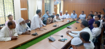 চিতলমারীতে শিক্ষকদের দাবি মেনে নেওয়ায় আনন্দ মিষ্টি বিতরণ