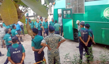 ট্রাইব্যুনালে আনা হলো হেফাজতে থাকা সেনা কর্মকর্তাদের