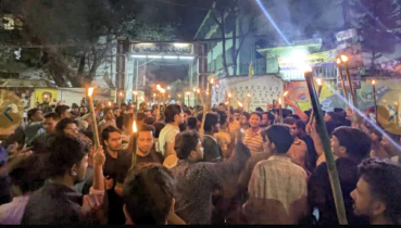 তিস্তা মেগা প্রকল্প বাস্তবায়নের লক্ষ্যে জবিতে মশাল মিছিল