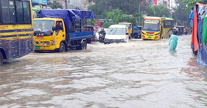 রাজধানীতে টানা বর্ষণ, জলাবদ্ধতায় জনজীবন বিপর্যস্ত রাজধানীতে টানা বর্ষণ, জলাবদ্ধতায় জনজীবন বিপর্যস্ত