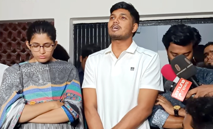 নীলক্ষেতে ডাকসুর ব্যালট পাওয়ার অভিযোগ আবিদের