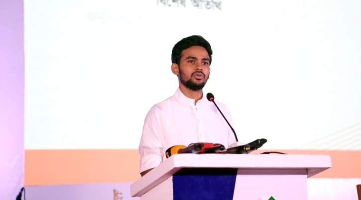 মেধাভিত্তিক নিয়োগ হলে সবাই দেশের সম্পদ হবে: আসিফ মাহমুদ মেধাভিত্তিক নিয়োগ হলে সবাই দেশের সম্পদ হবে: আসিফ মাহমুদ