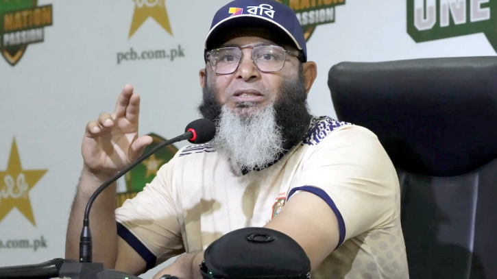 সুপার ফোরে খেলার আশা ছাড়ছেন না স্পিন কোচ মুশতাক আহমেদ সুপার ফোরে খেলার আশা ছাড়ছেন না স্পিন কোচ মুশতাক আহমেদ