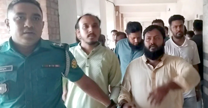 চাঁদাবাজির মামলায় এনসিপি নেতাসহ ৪ জন রিমান্ডে