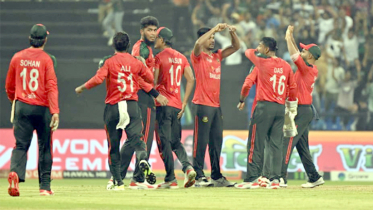 পাকিস্তানের বিপক্ষে টস জিতে ফিল্ডিংয়ে বাংলাদেশ