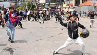 বিক্ষোভকারীদের আগুনে নেপালের সাবেক প্রধানমন্ত্রীর স্ত্রীর মৃত্যু