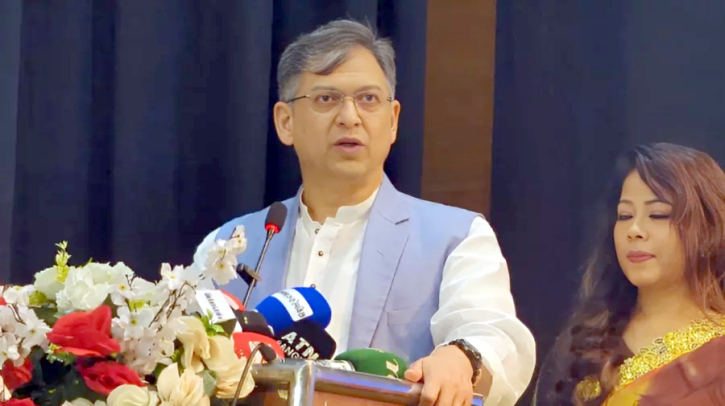 ছাত্র প্রতিনিধিদের সরকারে আসা ঠিক হয়নি: সালাহউদ্দিন আহমদ ছাত্র প্রতিনিধিদের সরকারে আসা ঠিক হয়নি: সালাহউদ্দিন আহমদ