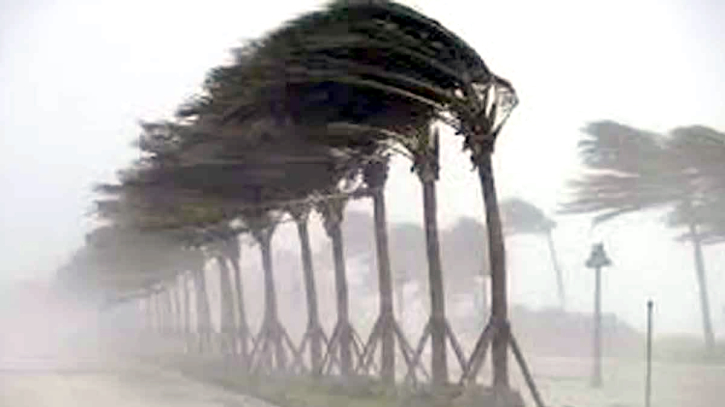 দুপুরের মধ্যে সাত অঞ্চলে ঝড়ের আভাস দুপুরের মধ্যে সাত অঞ্চলে ঝড়ের আভাস