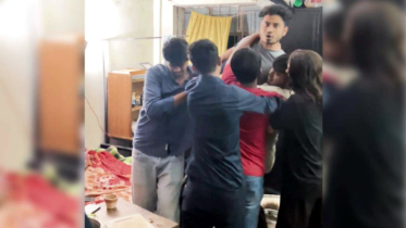 হলের সিট নিয়ে ছাত্রদলের দুই পক্ষের সংঘর্ষ হলের সিট নিয়ে ছাত্রদলের দুই পক্ষের সংঘর্ষ