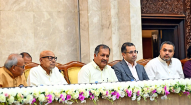 ধ্বংসস্তূপ থেকে পরিকল্পিত পুনর্গঠনের পথে বাংলাদেশ : তথ্যমন্ত্রী ধ্বংসস্তূপ থেকে পরিকল্পিত পুনর্গঠনের পথে বাংলাদেশ : তথ্যমন্ত্রী
