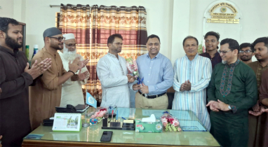 হলের ছাত্র থেকে হলের প্রভোস্ট হলেন অধ্যাপক আবুল মঞ্জুর খান 