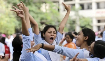 পাসের হারে টানা ১১ বছর এগিয়ে মেয়েরা পাসের হারে টানা ১১ বছর এগিয়ে মেয়েরা