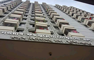 গ্যাস সংকট-নিম্নমানের খাবারে জবি ছাত্রীদের ভোগান্তি