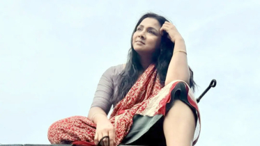 হাওরের জীবনের গল্পে রুনা খান