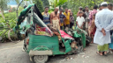 সিরাজগঞ্জে দাঁড়িয়ে থাকা ট্রাকের পেছনে সিএনজির ধাক্কা, নিহত ২