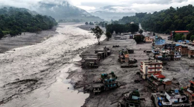 নেপালে বন্যায় নিখোঁজ দুই শতাধিক শিক্ষার্থী, ধ্বংস ৯ স্কুল