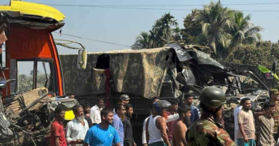 ময়মনসিংহে ট্রাক-বাস সংঘর্ষে নিহত ৩