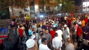 চাঁদাবাজির প্রতিবাদে রাজধানীতে থানা ঘেরাও