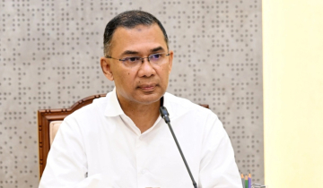 ছুটির দিনেও অফিস করছেন প্রধানমন্ত্রী তারেক রহমান