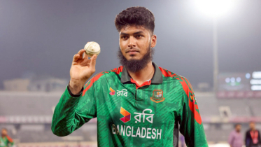 ৩ কোটি রুপিতে পিএসএলে দল পেলেন রিশাদ