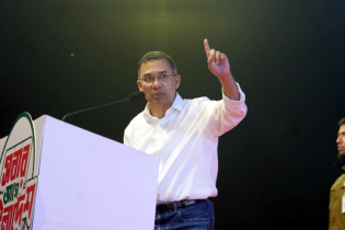 বিজয় মিছিলে ‘না’, জুমার পর বিশেষ মোনাজাতের নির্দেশ তারেক রহমানের বিজয় মিছিলে ‘না’, জুমার পর বিশেষ মোনাজাতের নির্দেশ তারেক রহমানের