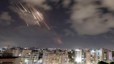 ভয়াবহ যুদ্ধের শঙ্কা, ইরানের পাল্টা হামলা শুরু