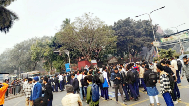 সাকিবুল হত্যার বিচার দাবিতে ফার্মগেট অবরোধ, যান চলাচল বন্ধ