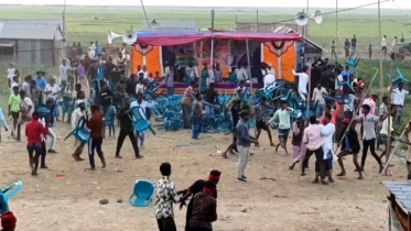 অষ্টগ্রামে নির্বাচনী জনসভায় চেয়ারের বিতর্কে সংঘর্ষ, আহত ২০