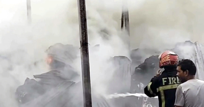 গাজীপুরে ঝুট গোডাউনে ভয়াবহ আগুন