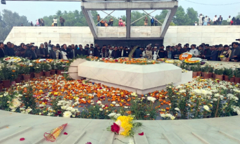 দোয়া, ফুলেল শ্রদ্ধা ও ভালোবাসায় সিক্ত খালেদা জিয়ার সমাধিস্থল দোয়া, ফুলেল শ্রদ্ধা ও ভালোবাসায় সিক্ত খালেদা জিয়ার সমাধিস্থল