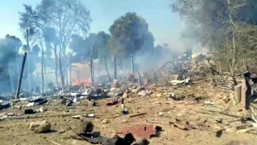 মিয়ানমারে বিয়ে ও দোয়া মাহফিলে জান্তার বিমান হামলা, নিহত ২৭